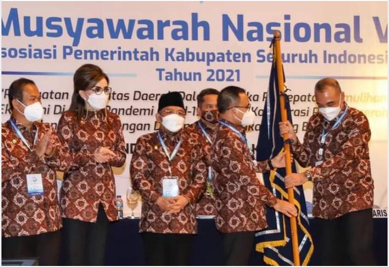 Masyarakat Penerima Bantuan Sosial Ucapan Terimakasih Kepada Pemkab Nias