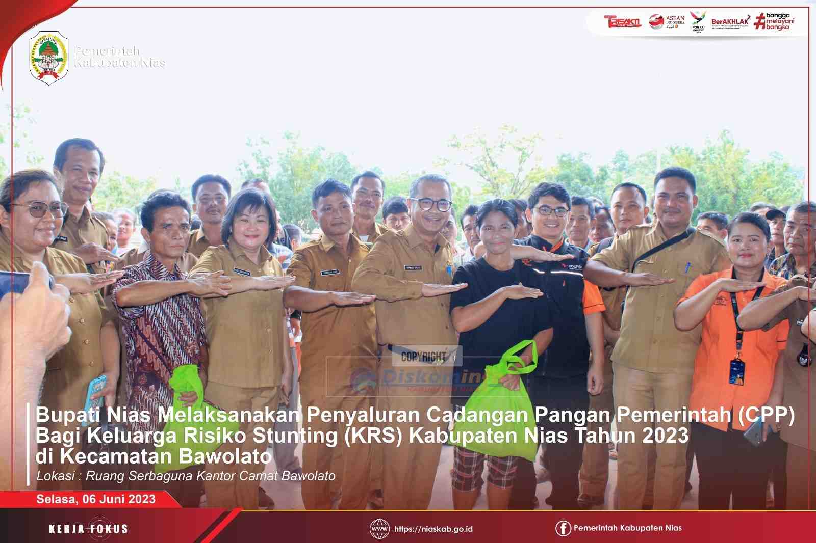 BUPATI NIAS SERAHKAN LANGSUNG BANTUAN CADANGAN PANGAN PEMERINTAH (CPP) KEPADA KELUARGA RESIKO STUNTING (KRS)